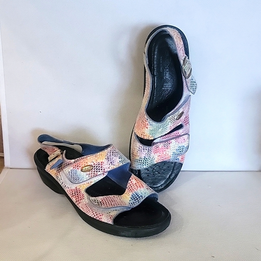 Flexus Anatomic Coloful Leather Sandal by Spring Step  (US‎ 8 or EURO 39)